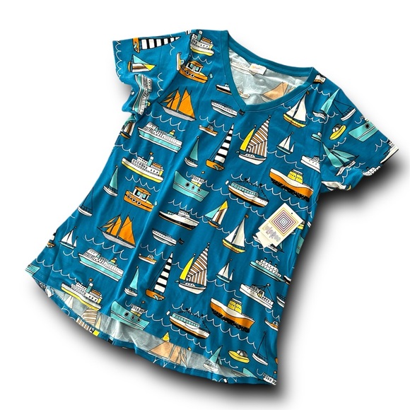 LuLaRoe Tops - NWT - LuLaRoe Christy V-Neck Tee